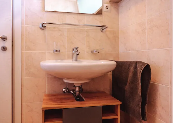 Apartment Pool House *