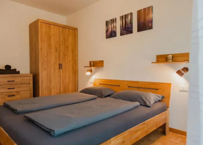 Pool House * ميرانو