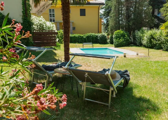 Pool House ميرانو